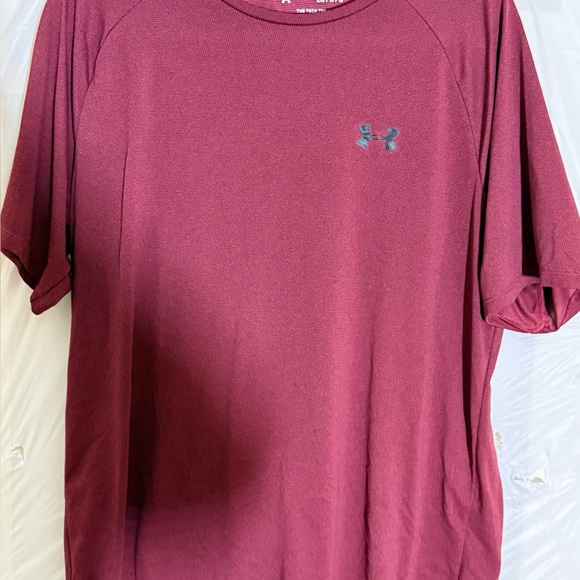 Under Armour Raspberry Crew Neck Top - Picture 4 of 4